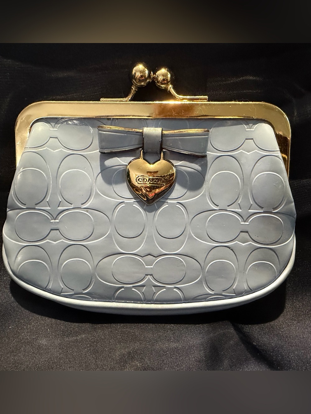 COACH Kiss-lock Light Blue Patent Leather Signature Monogram Card Holder